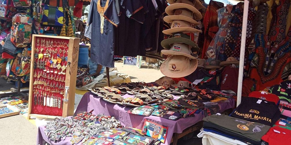 Nairobi: Explore Maasai Market for Unique Souvenirs 1