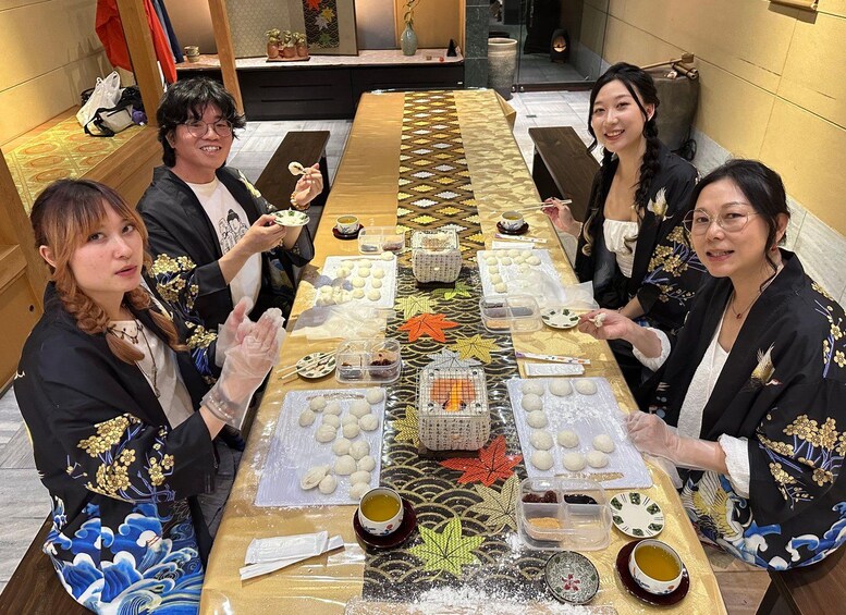 Picture 2 for Activity Kyoto: Mochi Pounding Experience & Tea Ceremony Experience 4
