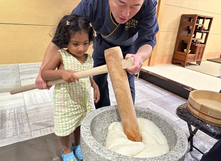 Picture 8 for Activity Kyoto: Mochi Pounding Experience & Tea Ceremony Experience 2