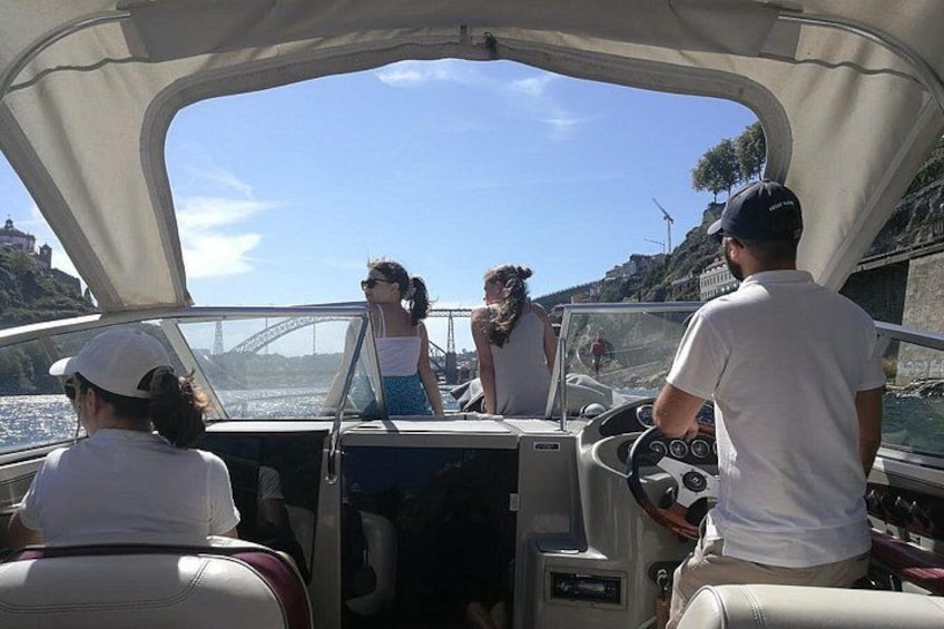 Port : Private Boat Tour – 6 Bridges, Ribeira and Estuary 3