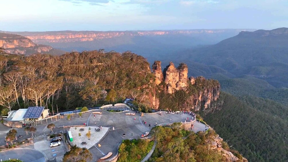 Blue Mountains Mercedes Tour: ScenicWorld&Cockatoos&Cascades 3