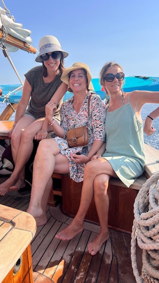 Picture 8 for Activity Marseille: Half-Day Sailing Trip + Snorkeling in the Calanques 3