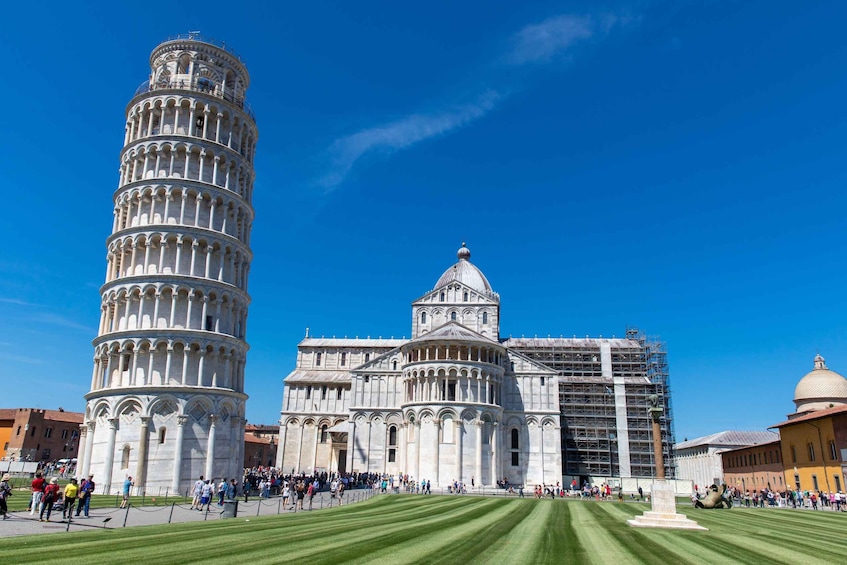 The Leaning Tower of Pisa and the Pisa Cathedral. 1