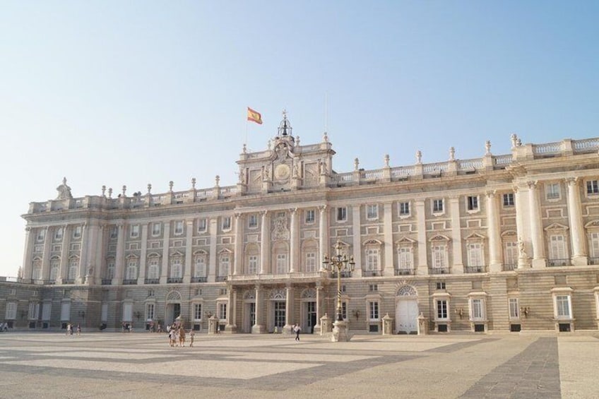 Royal Palace of Madrid Skip-the-line Tickets 2