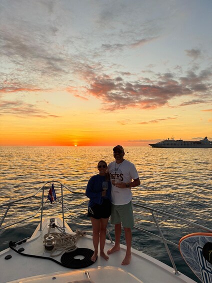 Picture 9 for Activity Yacht tour Manuel Antonio,Quepos whale dolphin all inclusive 2