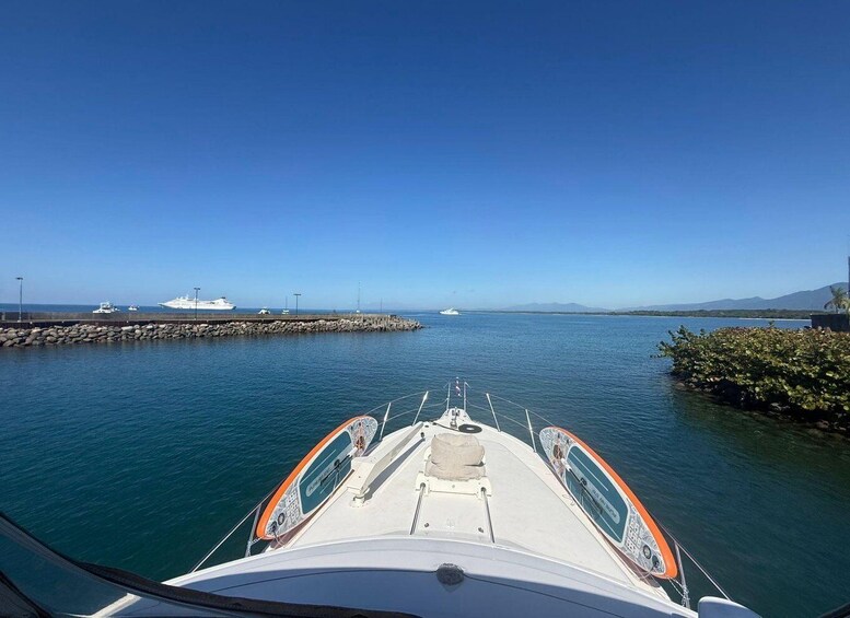 Picture 8 for Activity Yacht tour Manuel Antonio,Quepos whale dolphin all inclusive 3