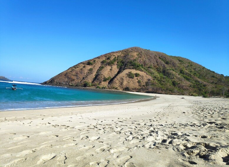 Picture 4 for Activity Kuta Lombok Beach Tour TanjungAn Mawun Selong Blanak 3