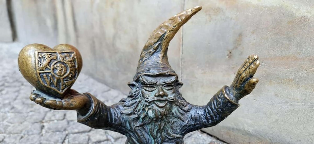 Wrocław: Following the dwarfs'. See the city differently! 2h 1