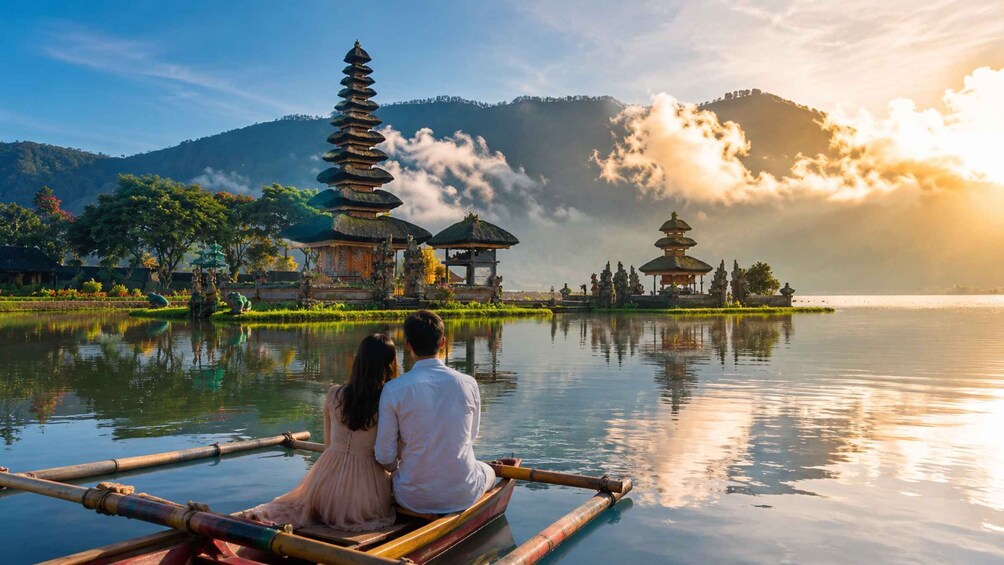 Bali: Ulun Danu Temple, Banyumala, Wanagiri & Monkey Forest 1