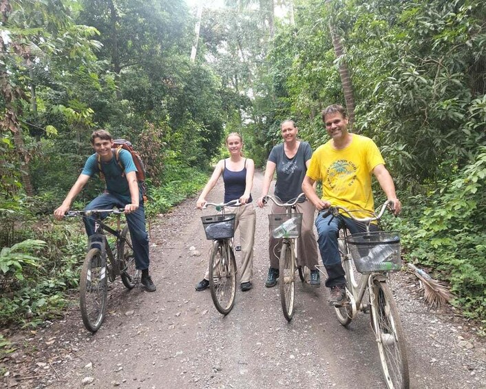Explore the Village &Countryside By Bicycle-Half Day Morning 1