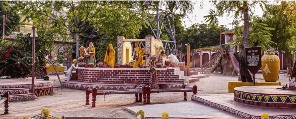 Jaipur:Chokhi Dhani Village Tour with Dinner via Vintage car 1