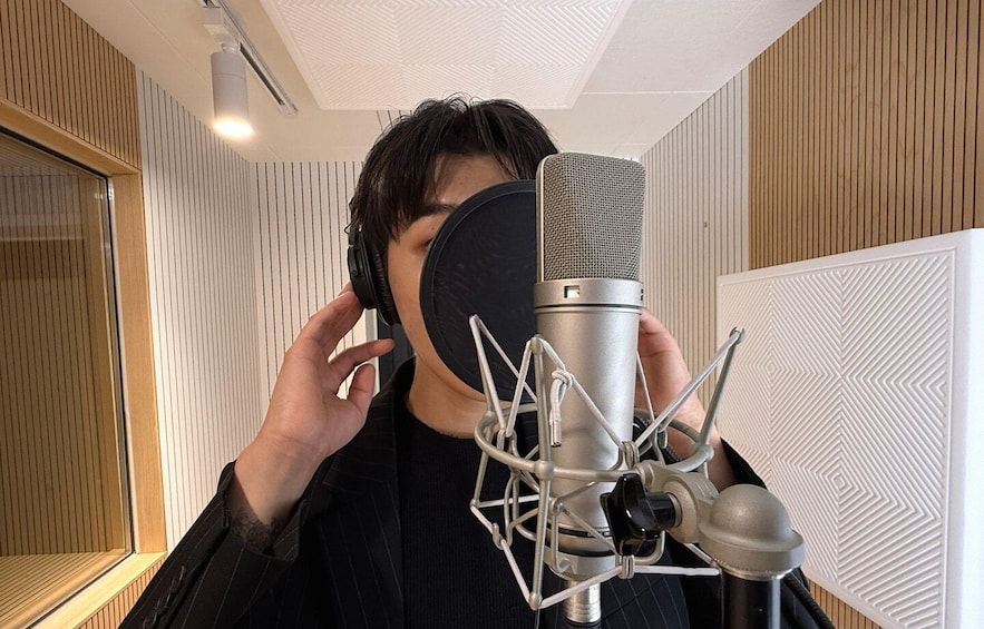 Seoul: K-Pop Recording Experience in a Professional Studio 1