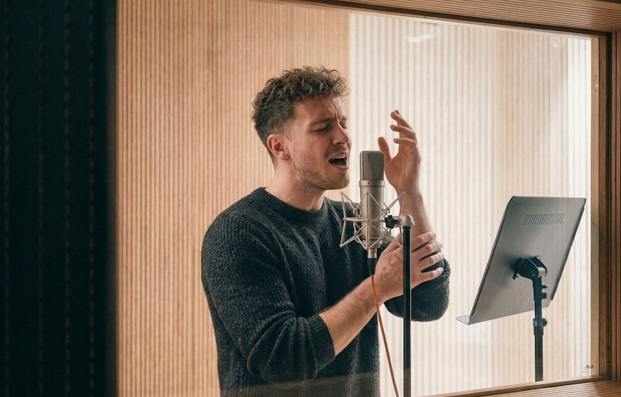 Seoul: K-Pop Recording Experience in a Professional Studio 1