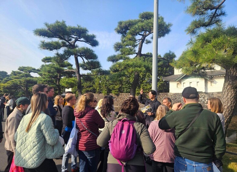 Picture 8 for Activity Tokyo: Imperial Palace-Unveiling Emperors & Samurai Stories 3