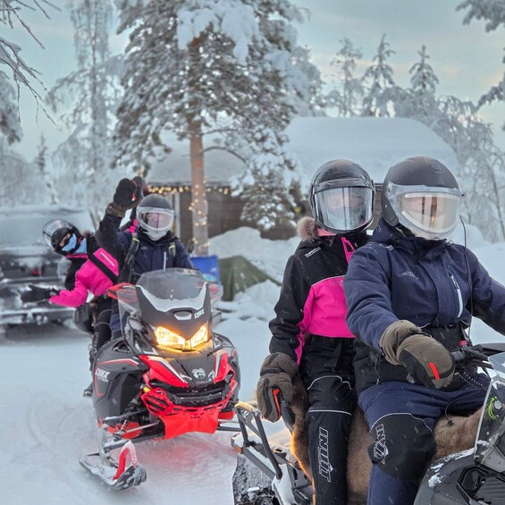 Picture 1 for Activity Lapland: Private Snowmobile Safari with arctic Local Guide 2