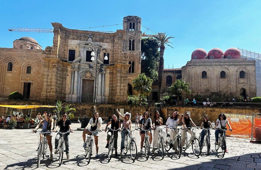 Guided Palermo Bike Tour with Street Food 2