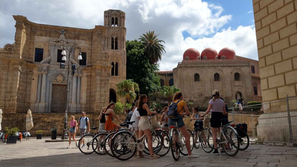 Picture 5 for Activity Guided Palermo Bike Tour with Street Food 5