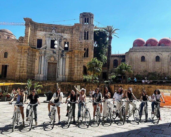 Picture 2 for Activity Guided Palermo Bike Tour with Street Food 2