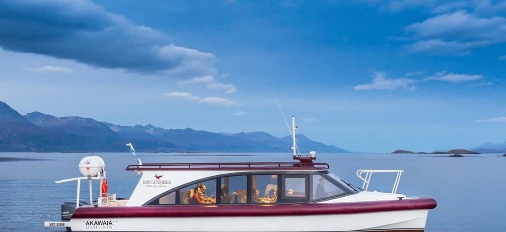 Picture 1 for Activity Sea crossing from Ushuaia to Puerto Williams 3