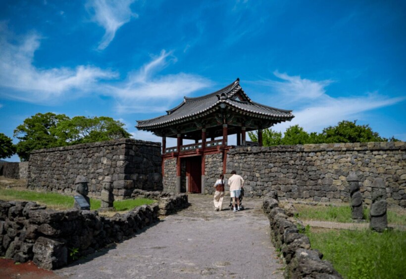 Picture 4 for Activity Jeju: Eastern UNESCO & Must-See Day Tour with Haenyeo Show 5