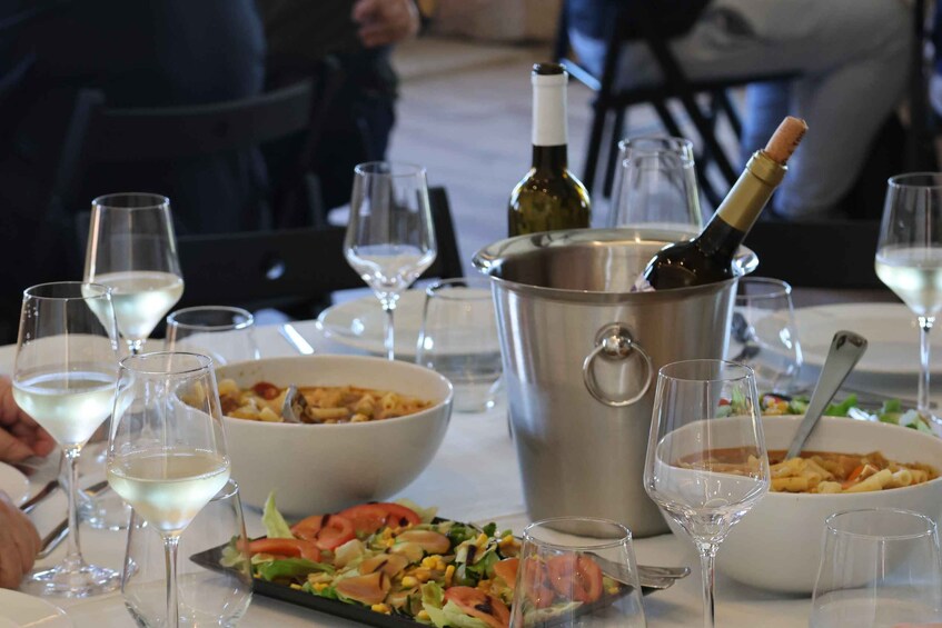 Douro Valley: Boutique Wineries w/ Wine-paired lunch &Cruise 1
