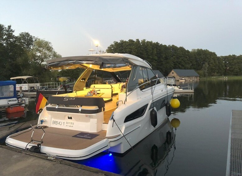 Picture 2 for Activity Waren (Müritz): Family & Friends motor yacht with skipper - 2 hours 3
