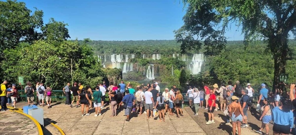 Picture 4 for Activity Full-day tour: Iguazu Falls Brazilian side from Asunción 2