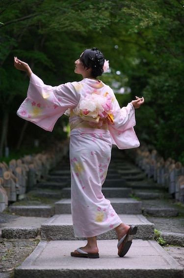 Picture 2 for Activity Kimono photo and vlog shoots in Kyoto 5