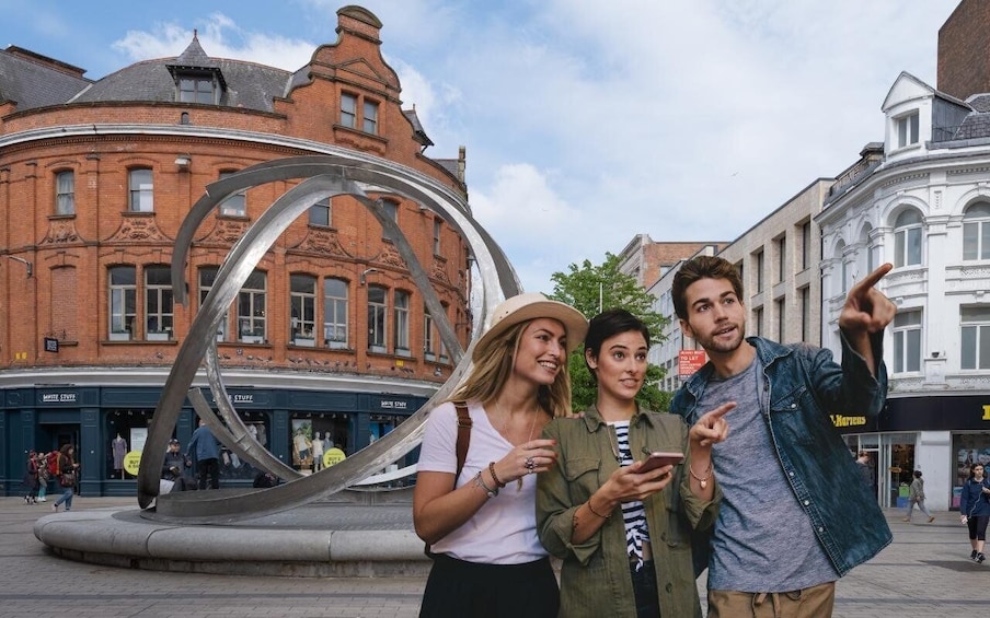Picture 3 for Activity Belfast: City Walking Tour & Exploration Game 4