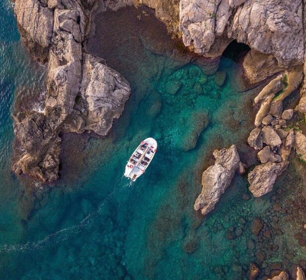 Picture 7 for Activity L'Estartit: Boat Trip to the Medes Islands, caves and coves 2