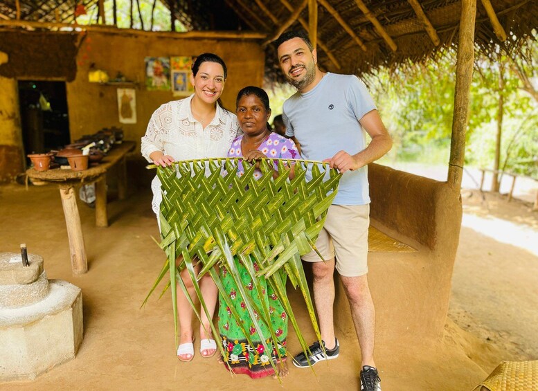 Habarana:Village tour/Lake Fihing/Cooking Class & Meals 1