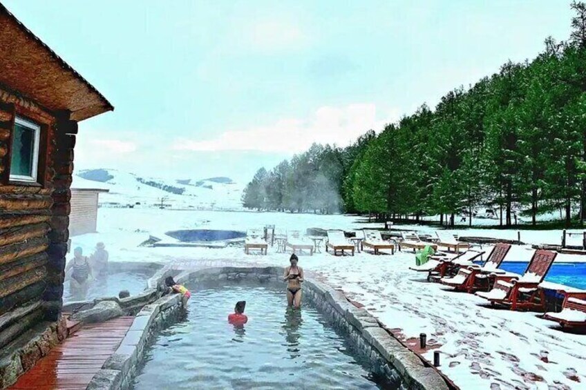 4 Day Mongolia Adventure Sand Dunes Hot Springs and Ugii Lake 5