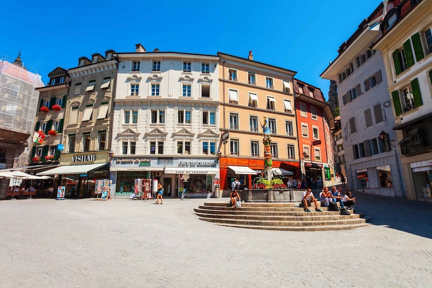 Picture 3 for Activity Lausanne: Walking Tour with Chocolate Tastings & Metro 4