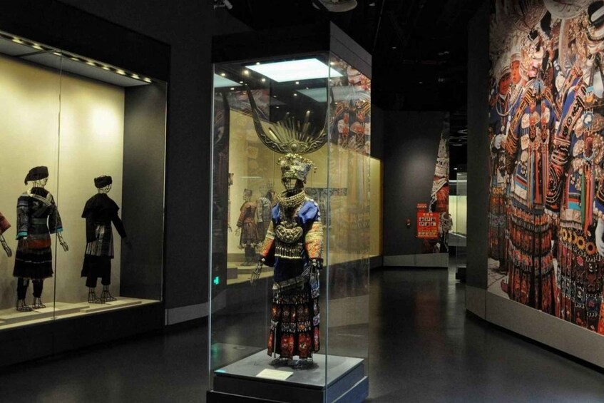 Picture 5 for Activity Guiyang: Guizhou Provincial Museum Half Day Guided Tour 4