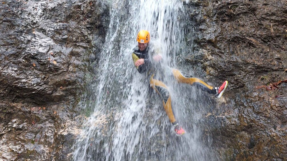 Bad Goisern: Canyoning tour for beginners and advanced participants in the Salzkammergut 1