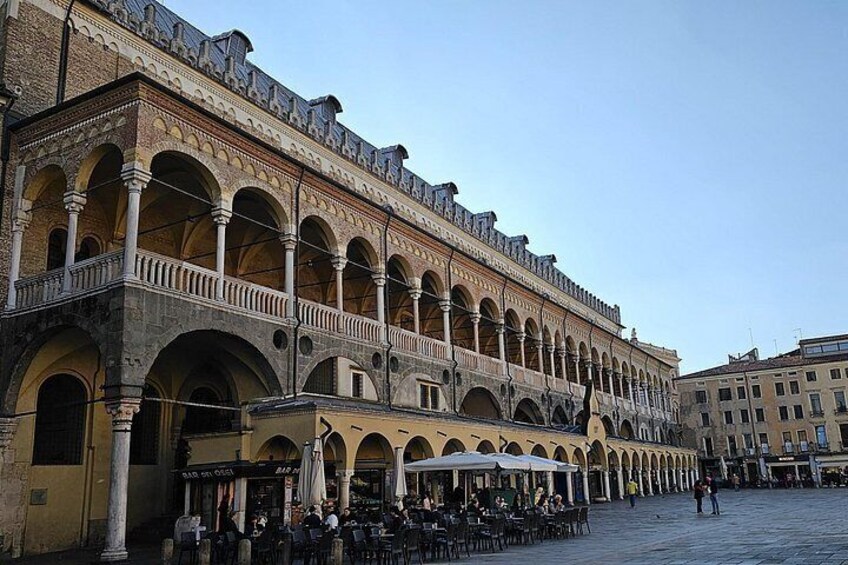 Tour Accompanied by the Historic Center of Padua 2