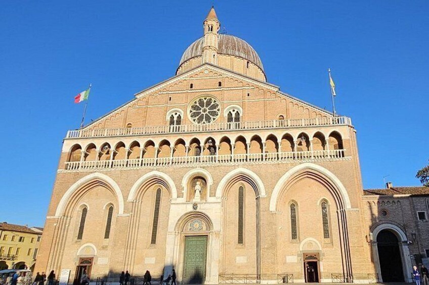 Tour Accompanied by the Historic Center of Padua 3