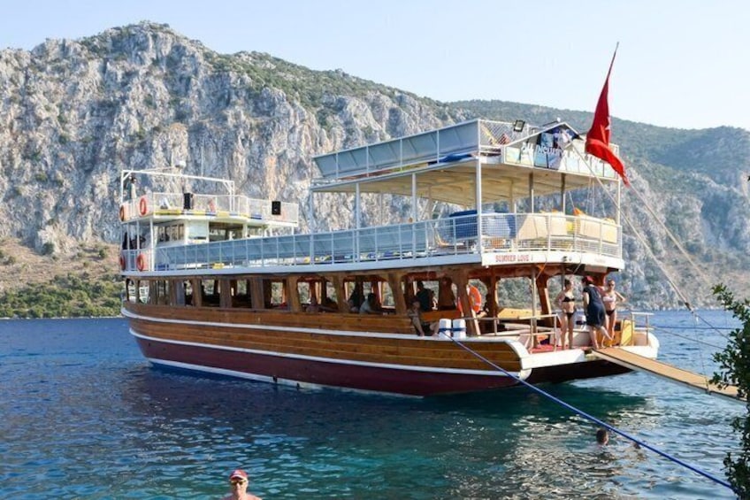 Marmaris Boat Trip with Unlimited Drinks and Transfer 3