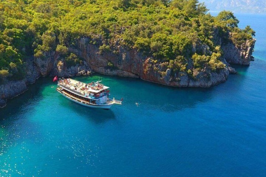 Marmaris Boat Trip with Unlimited Drinks and Transfer 1