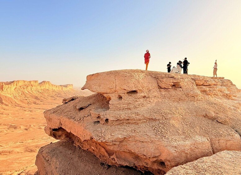 Picture 2 for Activity Riyadh: Edge of the World 4x4 Trip with sunset 3