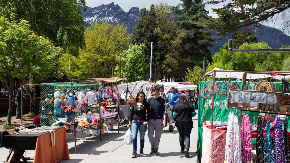 Picture 7 for Activity Bariloche: Full-Day El Bolsón and Puelo Lake Tour 2