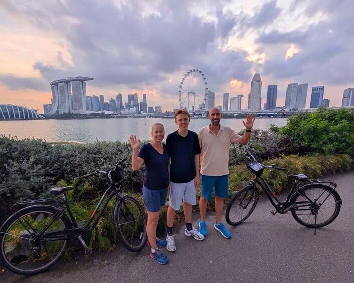 Picture 2 for Activity Singapore: Sunset Bike Tour with Hawker Food Experience 3