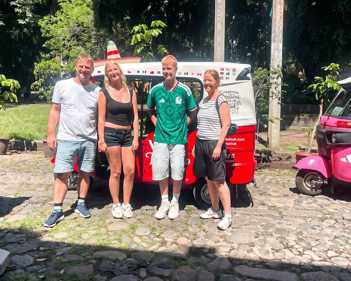 Picture 17 for Activity Mexico City: Tuk Tuk Sightseeing Tour of La Roma and La Romita 2