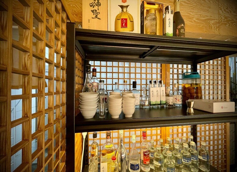 Picture 1 for Activity Seoul: Korean Heirloom Rice Cooking Class with Korean Liquor 5