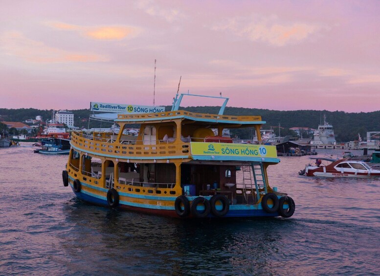 Picture 2 for Activity RedRiverTours - Enjoying Sunset & Night Squid Fishing 4