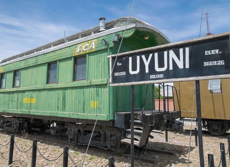 Picture 3 for Activity La Paz - Uyuni: Comfortable Private Transfer with Tour Guide 5