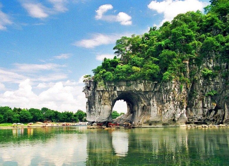 Picture 3 for Activity Guilin: City Tour with Elephant Hill & Ming Tea Tasting 3