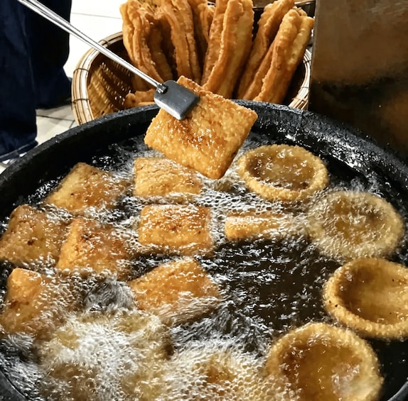 Chengdu: Market Walk & 7+ Local Breakfast Tastings 1