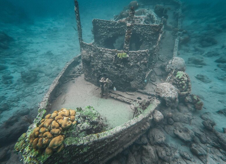 Picture 3 for Activity Curaçao: Boat Cruise with Snorkelling with Open Bar 3