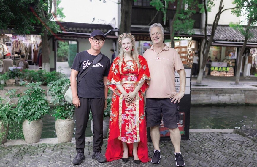 Picture 1 for Activity Shanghai Experience for Families and Layover Tour with Car 2